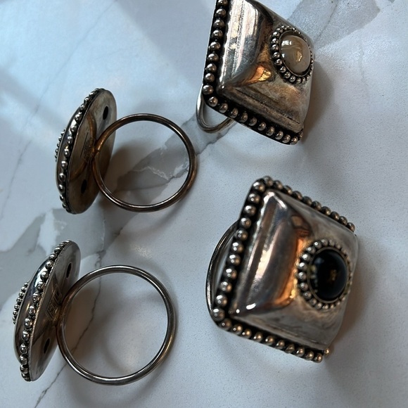 Twos Company Set of 4 Silver Plated Napkin Rings w Multiple Color Stone Inserts - Picture 3 of 8